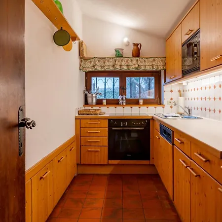 Flavon Apartment *